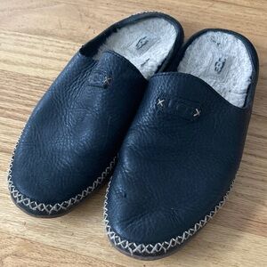 UGG womens Black Leather Slip-Ons